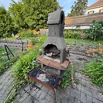 Historic House - & Alps - Garden & Bbq Apartament *